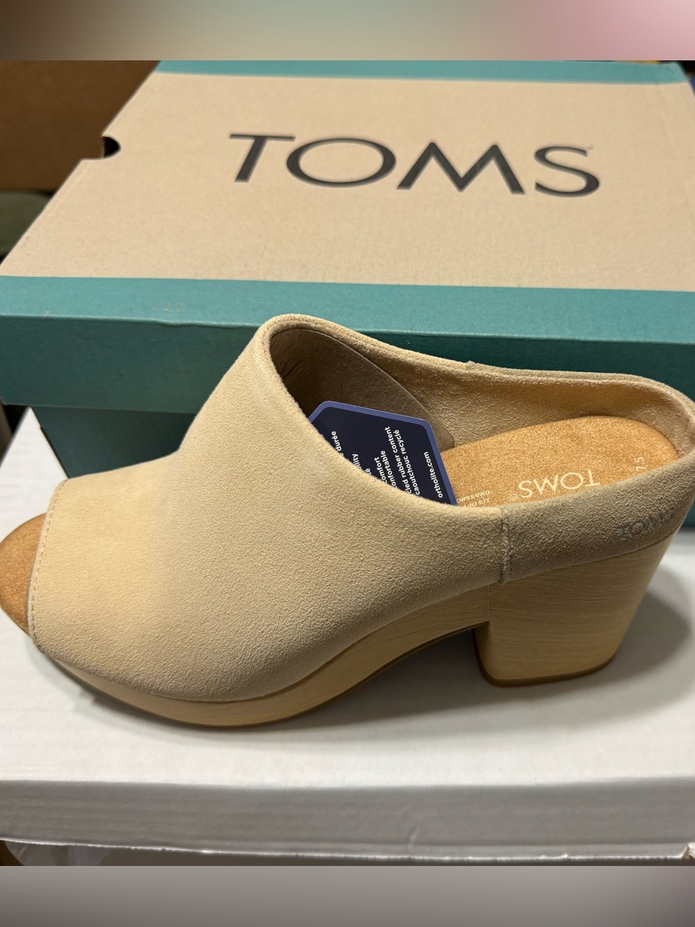 New in box TOMS Beige Suede Open-Toe Slip-On Mule size 7.5